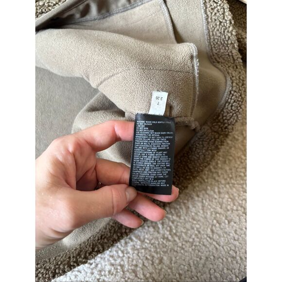 Uniqlo Pile Lined Fleece Jacket size S Olive Green Snap Closure - Picture 8 of 11